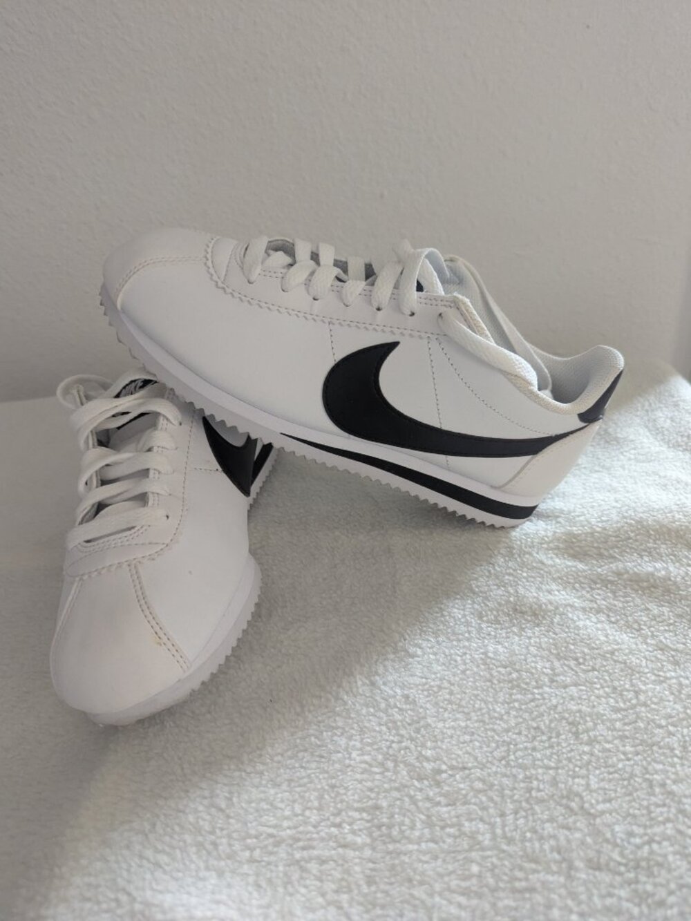 Nike Cortez sneakers - Picture 2 of 3